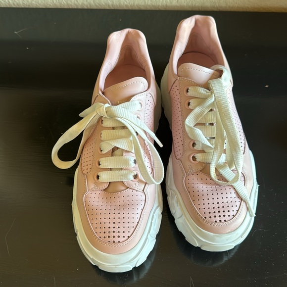 Pink Alexander McQueen Sneakers - Picture 2 of 6